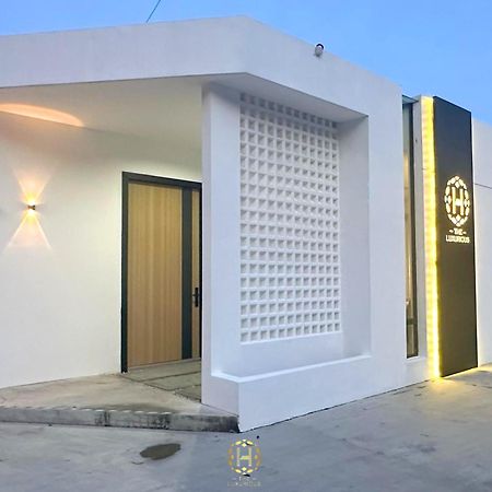 Willa The Luxurious 27, Johor Bahru Zewnętrze zdjęcie